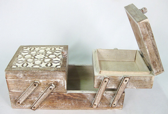 Mango Wood Flexible Box Star Design - Click Image to Close